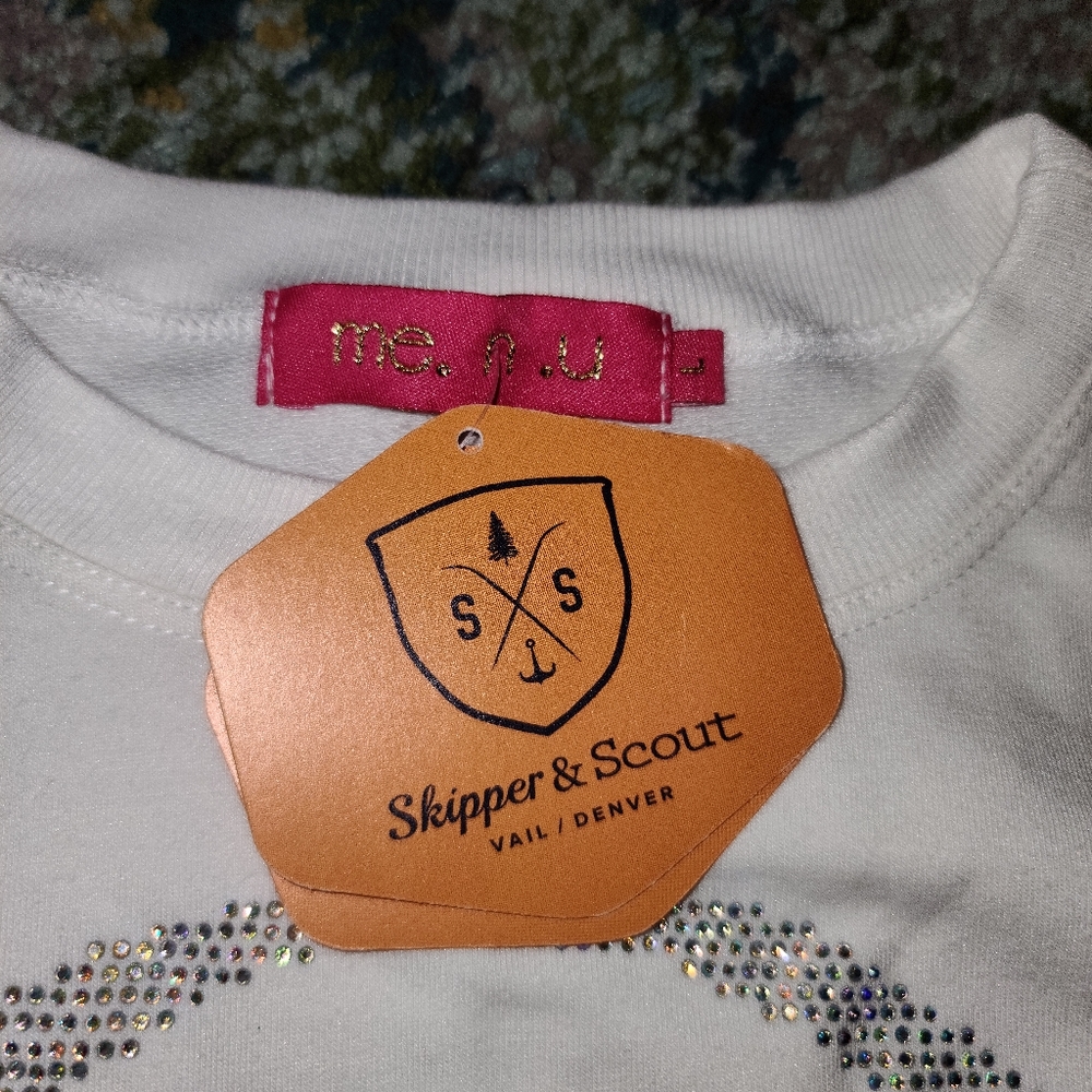 Sweatshirt